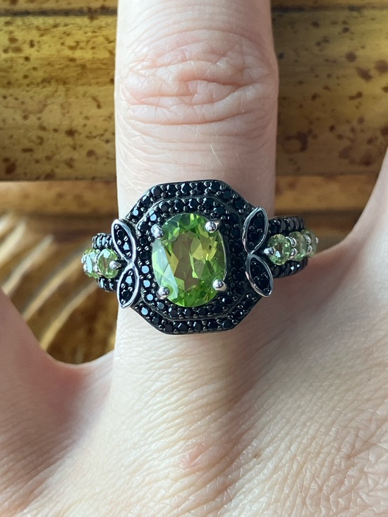 Natural Peridot Black Spinel Sterling Silver Ring Size 8